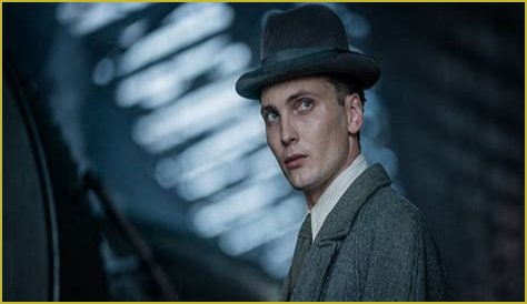 Eamon Farren: Exploring His Journey And Identity